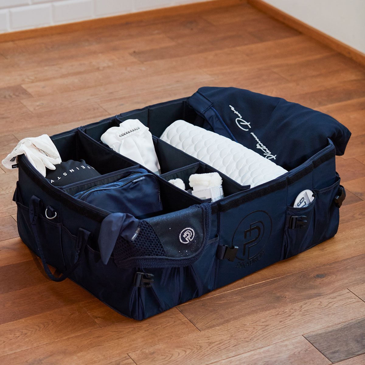 Eskadron Pure Platinum Glossy Competition Accessories Bag – Navy